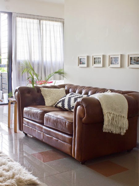 sofa-antigo-couro